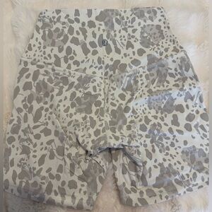 Lululemon Align Shorts 6”